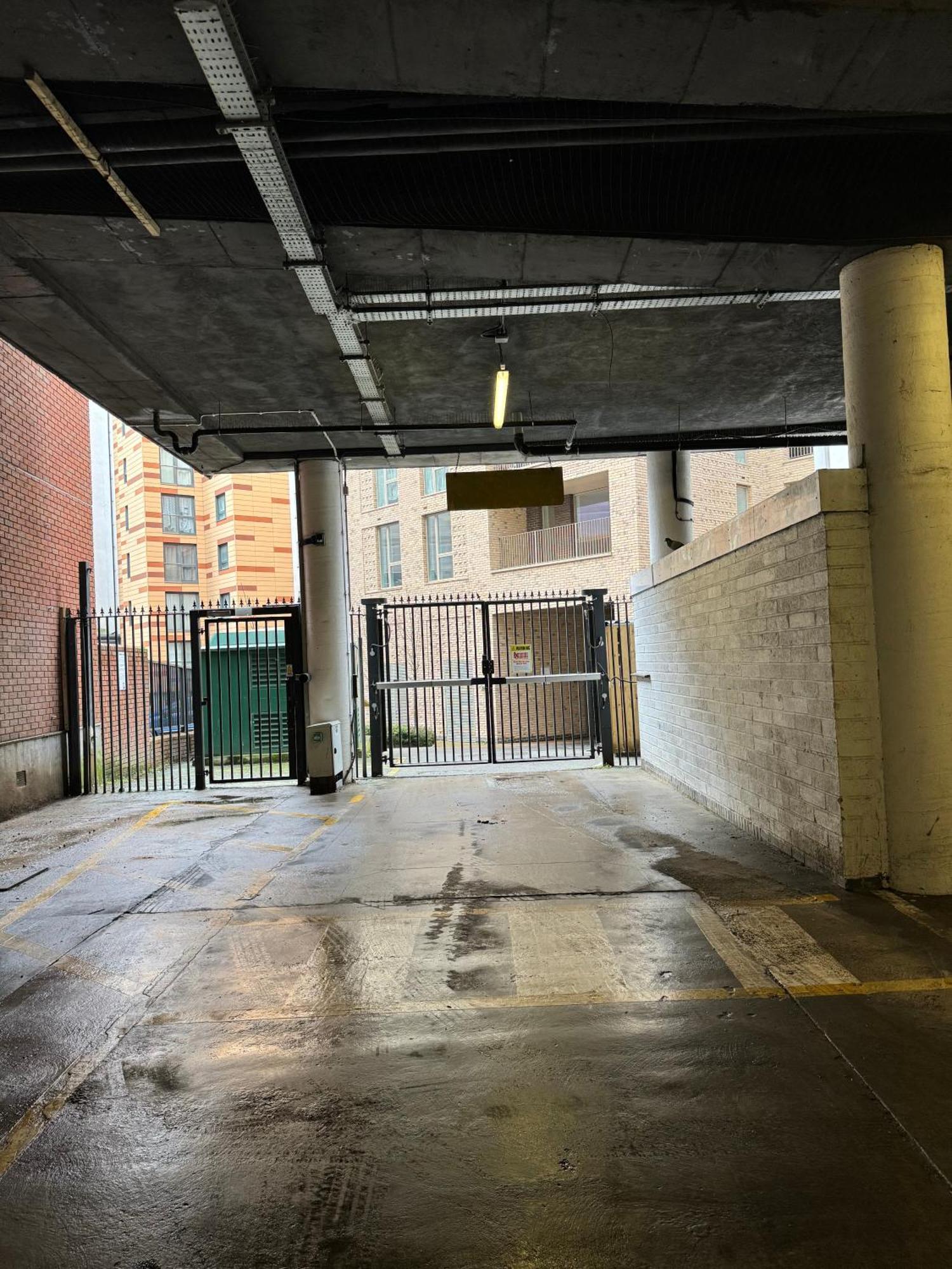 Luxury 2 Bedroom Apartment In Central Croydon With Free Parking Zewnętrze zdjęcie
